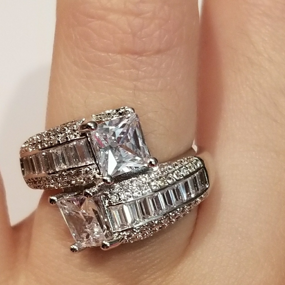Luxury And Elegant Ring For Women